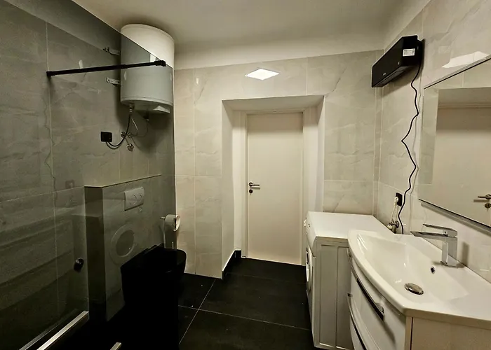 Apartman Domagoj - Luxury With Heated Swimming Pool, Jacuzzi And Seaview *