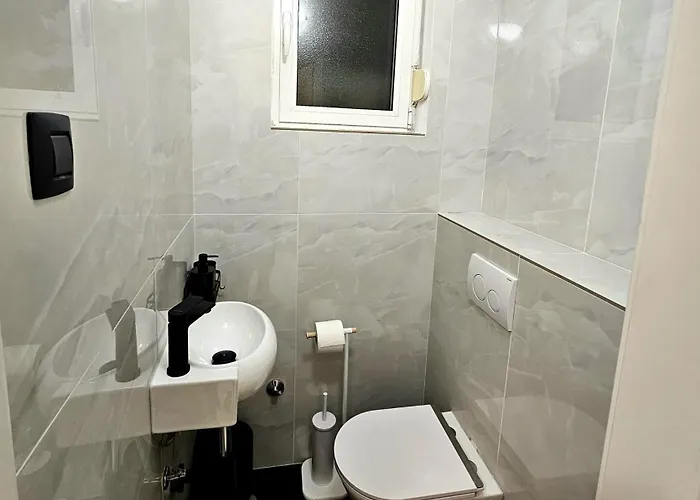 Domagoj - Luxury With Heated Swimming Pool, Jacuzzi And Seaview Διαμέρισμα Ριέκα