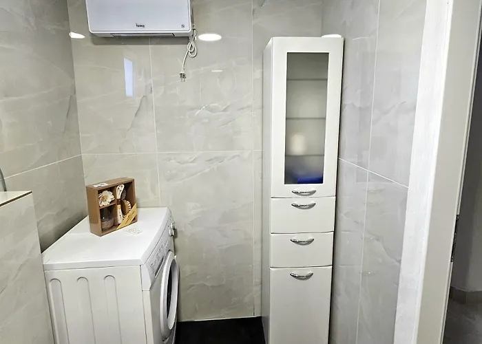 Domagoj - Luxury With Heated Swimming Pool, Jacuzzi And Seaview Apartman Fiume