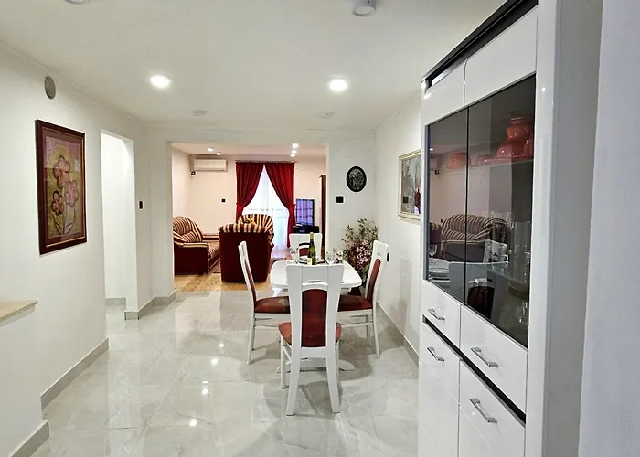 Domagoj - Luxury With Heated Swimming Pool, Jacuzzi And Seaview Διαμέρισμα