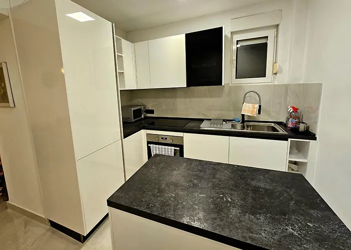 Domagoj - Luxury With Heated Swimming Pool, Jacuzzi And Seaview Apartman