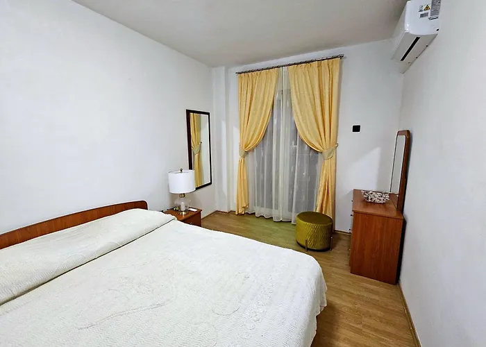 Apartman Domagoj - Luxury With Heated Swimming Pool, Jacuzzi And Seaview