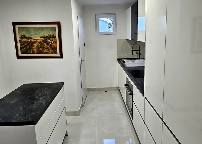 Apartman Domagoj - Luxury With Heated Swimming Pool, Jacuzzi And Seaview *