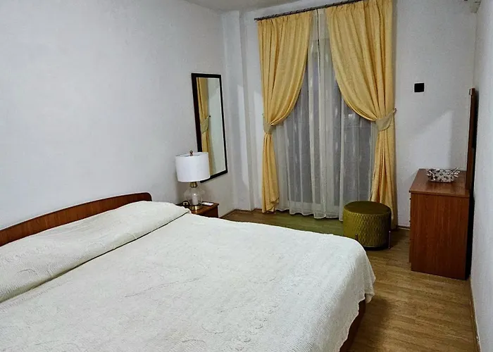Domagoj - Luxury With Heated Swimming Pool, Jacuzzi And Seaview