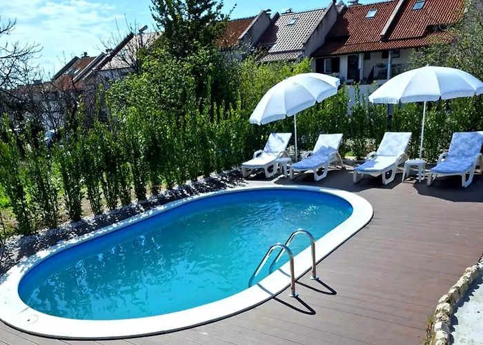 Domagoj - Luxury With Heated Swimming Pool, Jacuzzi And Seaview Apartman Fiume
