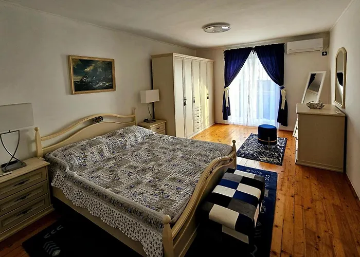 Domagoj - Luxury With Heated Swimming Pool, Jacuzzi And Seaview Fiume