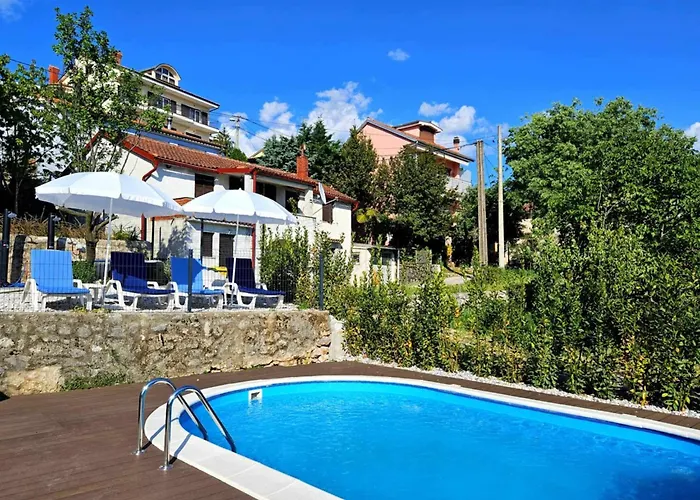 Domagoj - Luxury With Heated Swimming Pool, Jacuzzi And Seaview Apartman