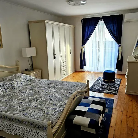 Lägenhet Domagoj Boutique Apartmants With Heated Swimming Pool