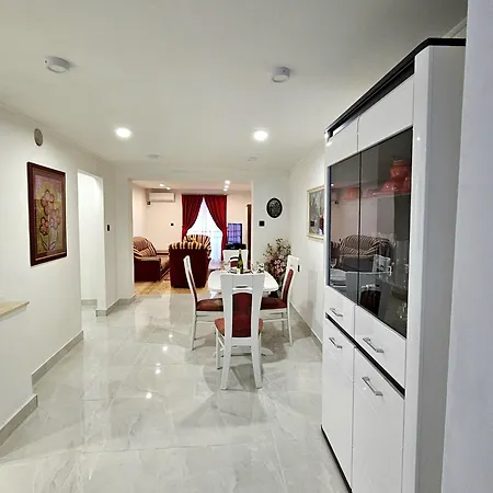Domagoj Luxury With Pool & Seaview By Irundo Apartment