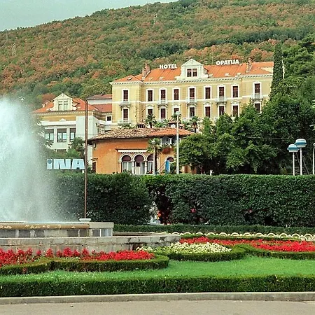 Domagoj Boutique Apartmants With Heated Swimming Pool *