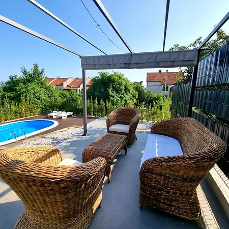 Apartment Domagoj Luxury With Pool & Seaview By Irundo Rijeka