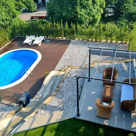 Domagoj Boutique Apartmants With Heated Swimming Pool *