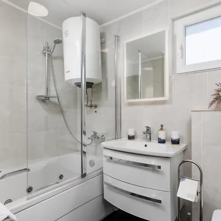 Apartmán Domagoj Boutique Apartmants With Heated Swimming Pool