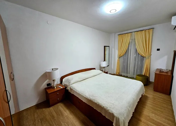 Domagoj - Luxury With Heated Swimming Pool, Jacuzzi And Seaview Appartamento